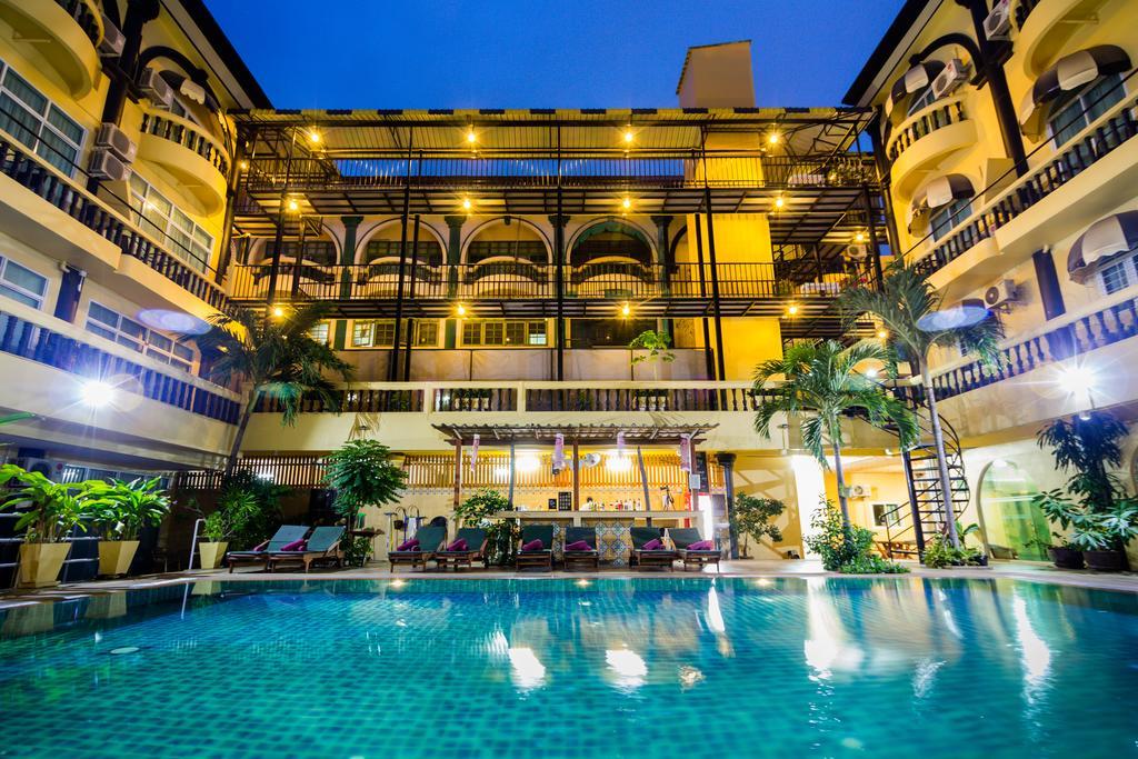 Zing Resort & Spa Pattaya Luaran gambar
